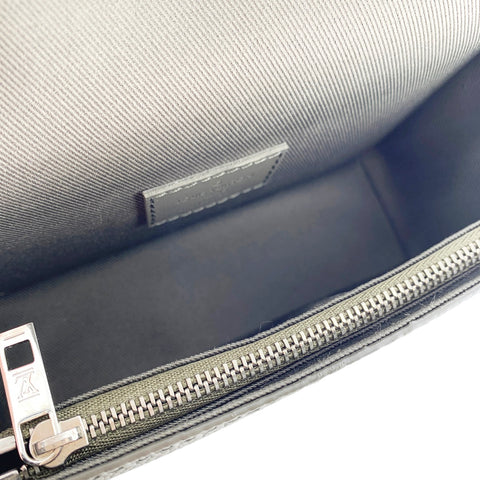 【中古】 LOUIS VUITTON ルイ・ヴィトン ショルダーバッグ・メッセンジャーバッグ ファストライン・ウェアブル ウォレット アエログラム 23019736 AK 【中古】 LOUIS VUITTON ルイ・ヴィトン ショルダーバッグ・メッセンジャーバッグ ファストライン・ウェアブル ウォレット アエログラム 23019736 AK