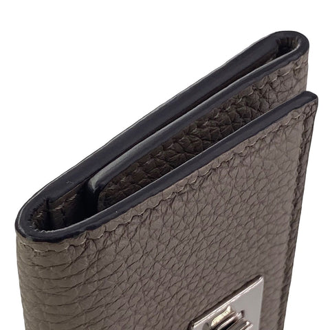 【中古】 Fendi フェンディ セレリア ピーカブー 6連キーケース 8AP159 レザー ベージュ 23026061 AS 【中古】 Fendi フェンディ セレリア ピーカブー 6連キーケース 8AP159 レザー ベージュ 23026061 AS