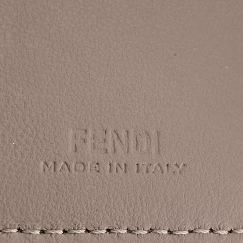 【中古】 Fendi フェンディ セレリア ピーカブー 6連キーケース 8AP159 レザー ベージュ 23026061 AS 【中古】 Fendi フェンディ セレリア ピーカブー 6連キーケース 8AP159 レザー ベージュ 23026061 AS