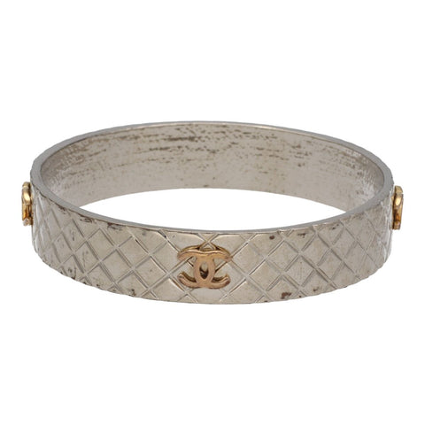 【中古】 CHANEL シャネル マトラッセ ココマーク バングル 98P シルバー ゴールド キルティング キルテッド ブレスレット 23029403 RS 【中古】 CHANEL シャネル マトラッセ ココマーク バングル 98P シルバー ゴールド キルティング キルテッド ブレスレット 23029403 RS