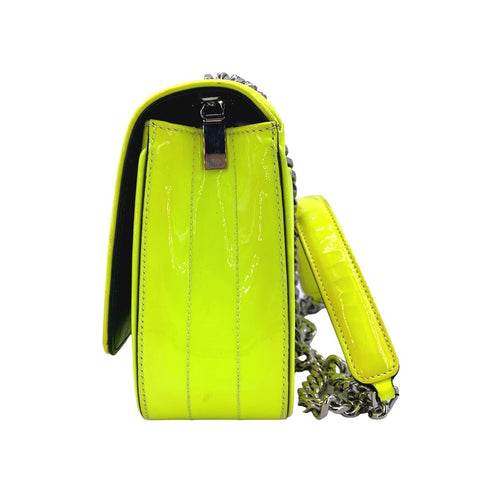 【中古】 Saint Laurent サンローラン ヴィキ スモール チェーンショルダーバッグ 538439 YSL ロゴ パテントレザー 蛍光イエロー レディース 23040760 AO 【中古】 Saint Laurent サンローラン ヴィキ スモール チェーンショルダーバッグ 538439 YSL ロゴ パテントレザー 蛍光イエロー レディース 23040760 AO