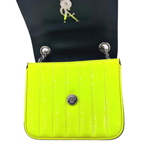 【中古】 Saint Laurent サンローラン ヴィキ スモール チェーンショルダーバッグ 538439 YSL ロゴ パテントレザー 蛍光イエロー レディース 23040760 AO 【中古】 Saint Laurent サンローラン ヴィキ スモール チェーンショルダーバッグ 538439 YSL ロゴ パテントレザー 蛍光イエロー レディース 23040760 AO