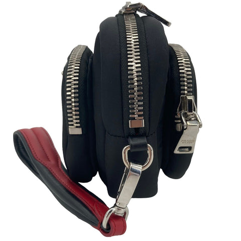 【中古】 PRADA プラダ リストレッド 化粧ポーチ 1NE026 ナイロン レディース 黒 ストラップ付 ミニバッグ 23019912 AS 【中古】 PRADA プラダ リストレッド 化粧ポーチ 1NE026 ナイロン レディース 黒 ストラップ付 ミニバッグ 23019912 AS