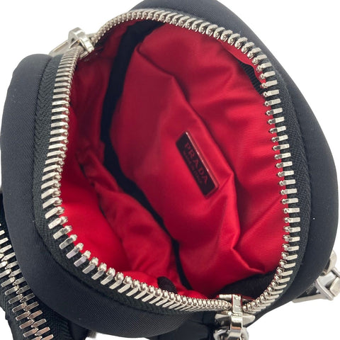 【中古】 PRADA プラダ リストレッド 化粧ポーチ 1NE026 ナイロン レディース 黒 ストラップ付 ミニバッグ 23019912 AS 【中古】 PRADA プラダ リストレッド 化粧ポーチ 1NE026 ナイロン レディース 黒 ストラップ付 ミニバッグ 23019912 AS