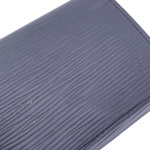 【中古】 LOUIS VUITTON ルイ・ヴィトン クレジットカードケース アンヴェロップ・カルトドゥヴィジット エピ ノワール 23032913 NT 【中古】 LOUIS VUITTON ルイ・ヴィトン クレジットカードケース アンヴェロップ・カルトドゥヴィジット エピ ノワール 23032913 NT