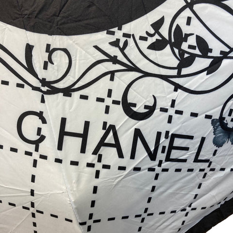 【中古】 CHANEL シャネル CCロゴ 折り畳み傘 ココマーク レディース 白×黒 保存袋付 21043847 AS