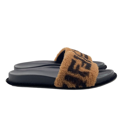 【中古】 Fendi フェンディ ズッカ  ボアサンダル メンズ サイズ40 靴 履き物 スリッパ 23039464 AS