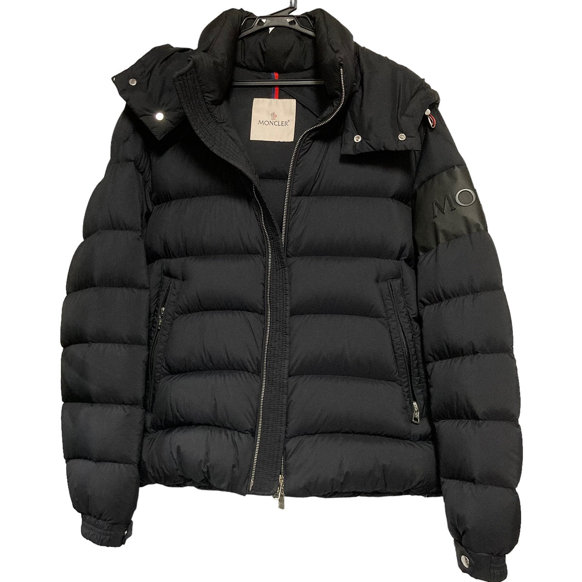 【中古】 MONCLER モンクレール  アラヴィス ダウンジャケット ブラック 2サイズ メンズ  F20911 22044362 AS