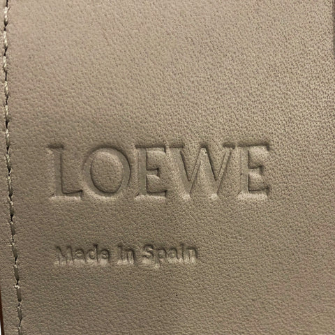 【中古】 LOEWE ロエベ  アナグラム カードホルダー ベージユ ライトゴースト SV金具 レザー カードケース  レディース 23007403 HO