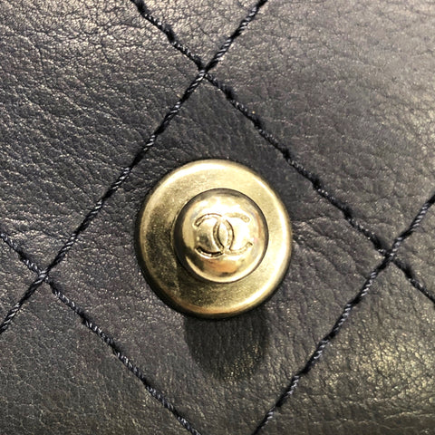 【中古】 CHANEL シャネル  マトラッセ  チェーンショルダーバッグ ネイビー ラムスキン SV金具 レディース23019146 HO