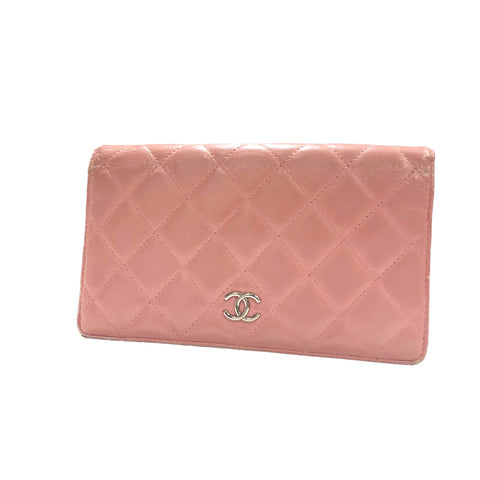 【中古】 CHANEL シャネル  マトラッセ ラムスキン 二つ折り財布 ピンク レディース長財布 SV金具 23027798 HO