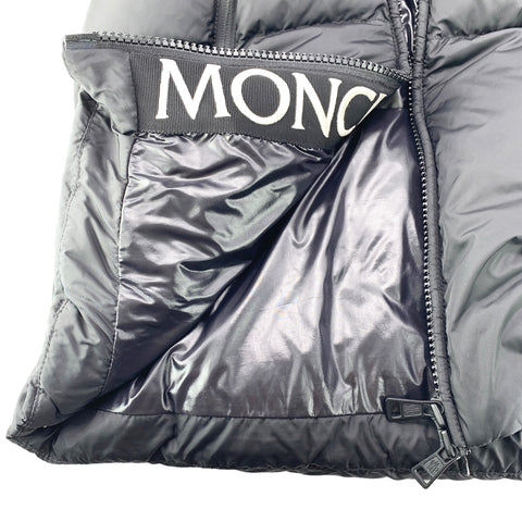 【中古】 MONCLER モンクレール  ジャケット・アウター   MONTCLA ダウンジャケットモンクラ F20911B56900 23033348 AK