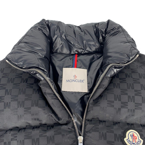 【中古】 MONCLER モンクレール Kita Gilet 3 H20911A00208 596C0 ブラック 黒 総柄 キタ ジレ ダウンジャケット ダウンベスト アウター  23038053 RS