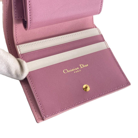 【中古】 Christian Dior クリスチャン・ディオール CARO ミニウォレット レディース ２つ折り財布  S5137URXU_M45E パウダーピンク 23038146 AS