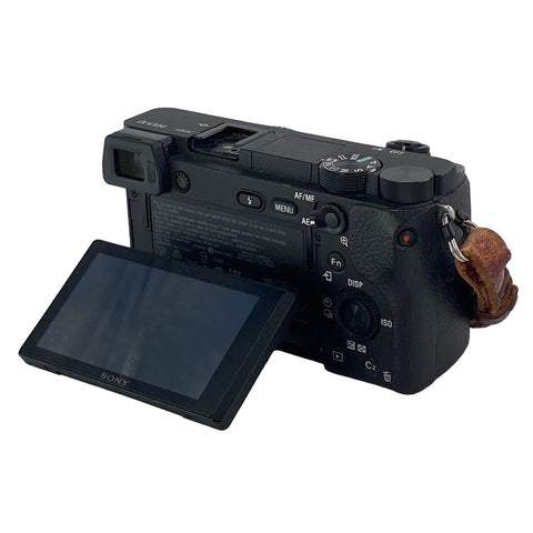 【中古】 SONY ソニー α6300 ILCE-6300 レンズキット 一眼レフカメラ ジャンク扱い 21038067 AS